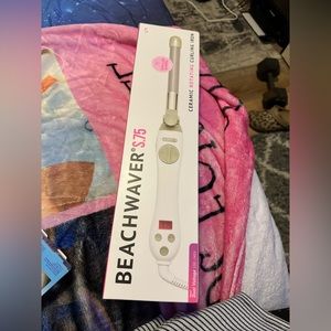 Beachwaver curling iron